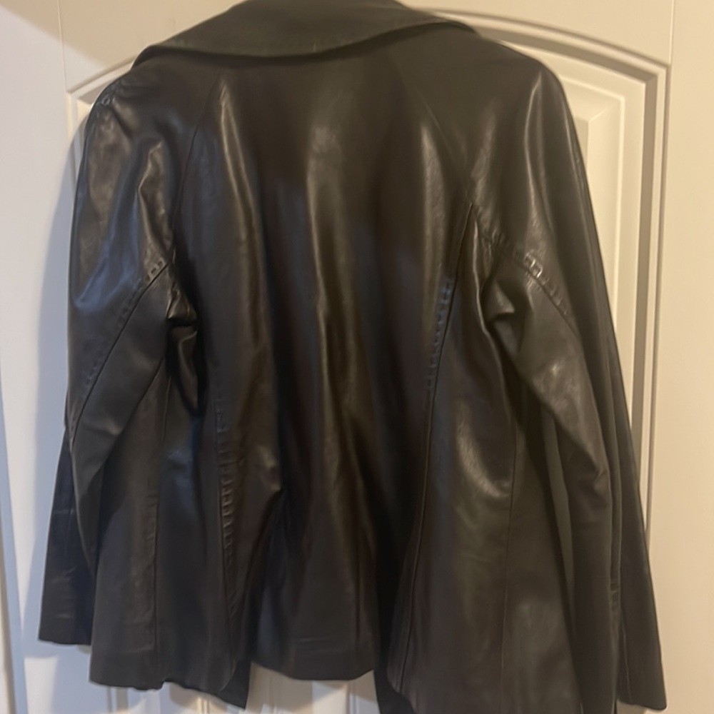 Leather jacket - Picture 3 of 5